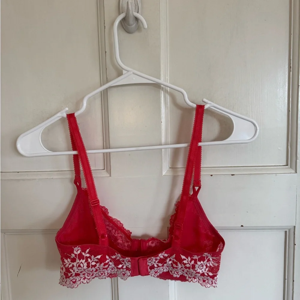 Wacoal Embrace Lace bra size‎ 32D